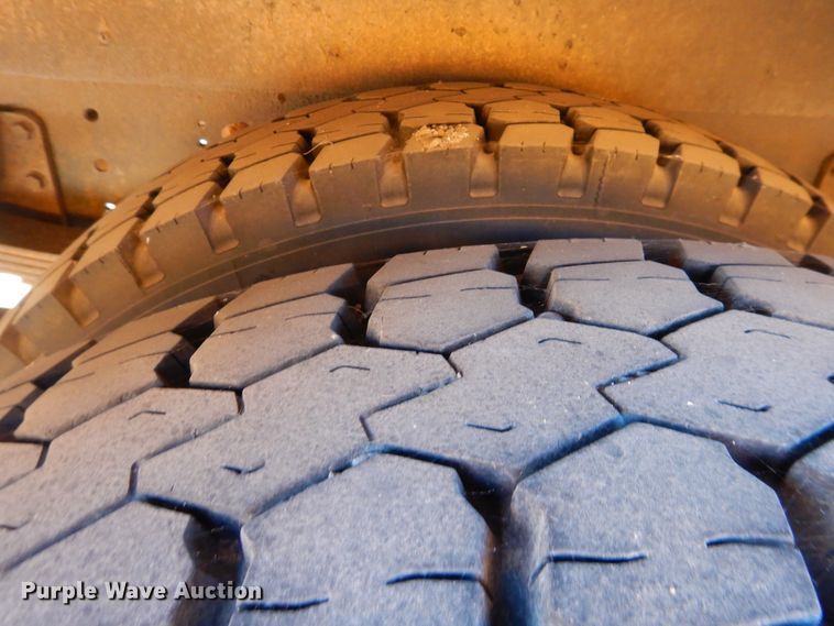 image for item DJ4962 1999 International 3800  school bus