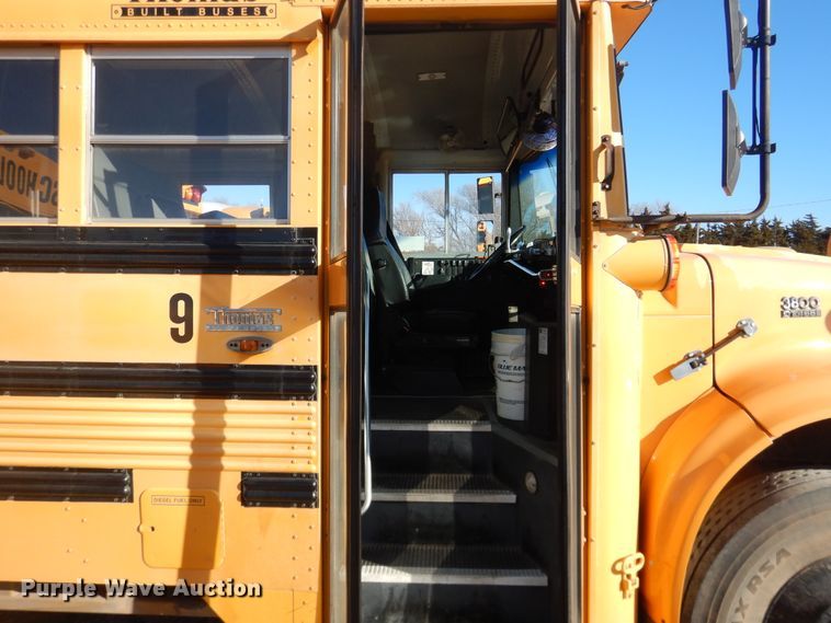 image for item DJ4963 1997 International 3800  school bus