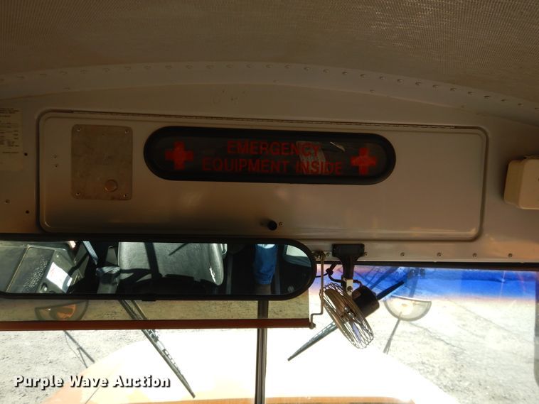 image for item DJ4963 1997 International 3800  school bus