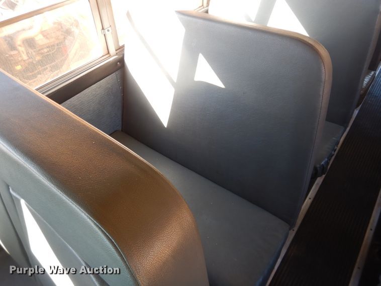 image for item DJ4963 1997 International 3800  school bus