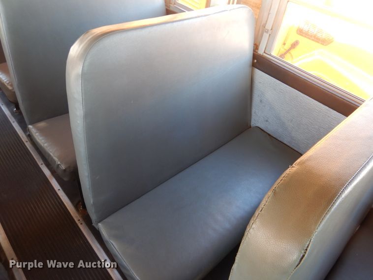 image for item DJ4963 1997 International 3800  school bus