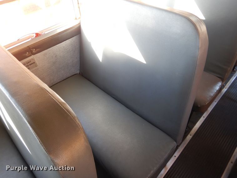 image for item DJ4963 1997 International 3800  school bus