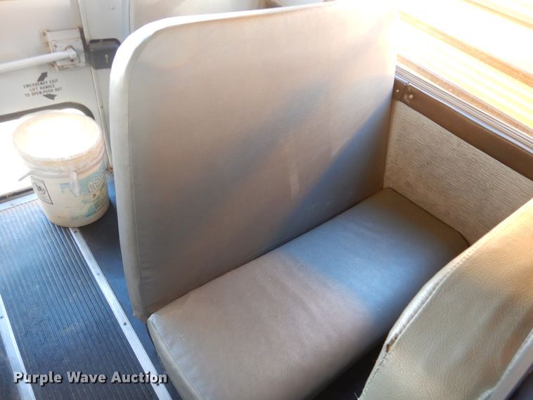 image for item DJ4963 1997 International 3800  school bus