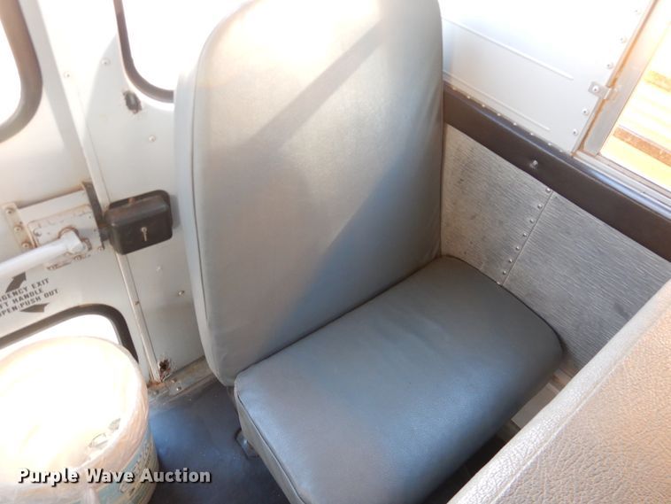 image for item DJ4963 1997 International 3800  school bus