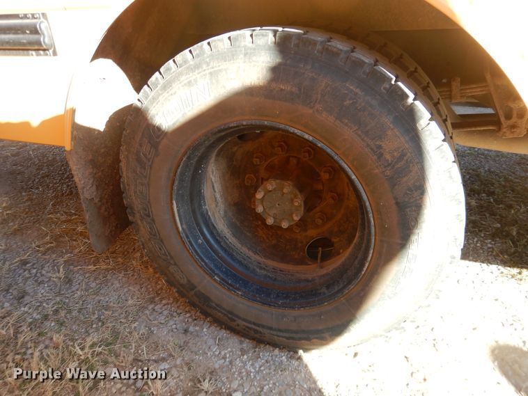 image for item DJ4963 1997 International 3800  school bus