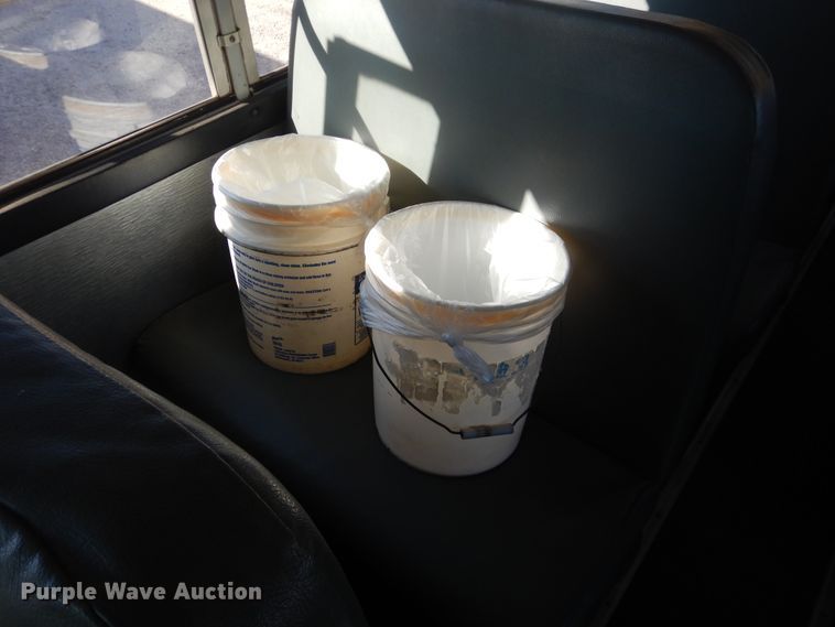 image for item DJ4964 1996 International 3800  school bus