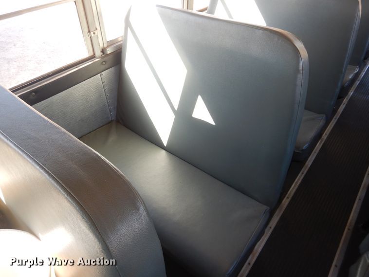 image for item DJ4964 1996 International 3800  school bus