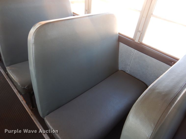 image for item DJ4964 1996 International 3800  school bus