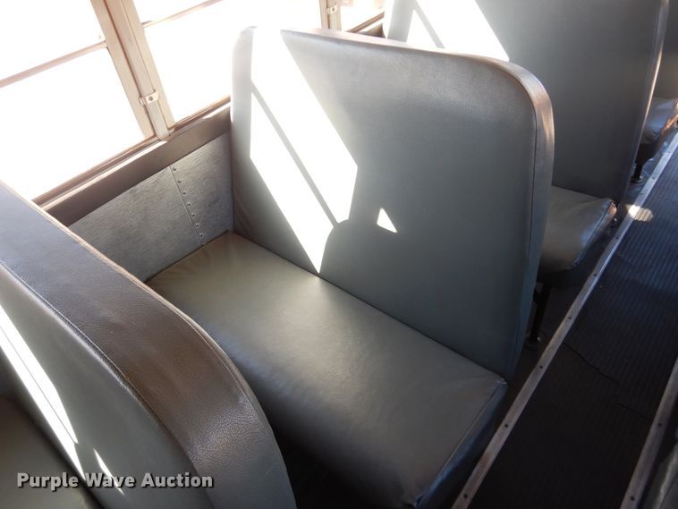 image for item DJ4964 1996 International 3800  school bus