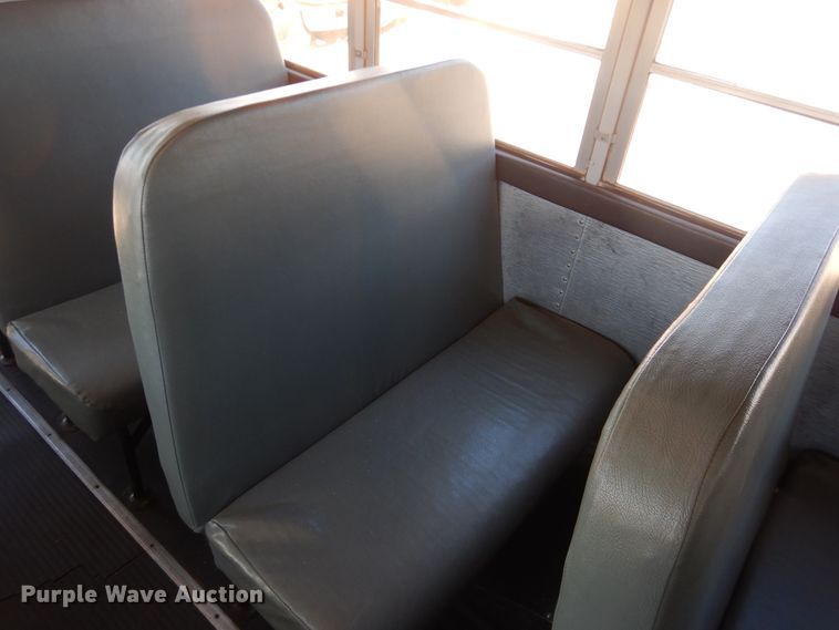 image for item DJ4964 1996 International 3800  school bus