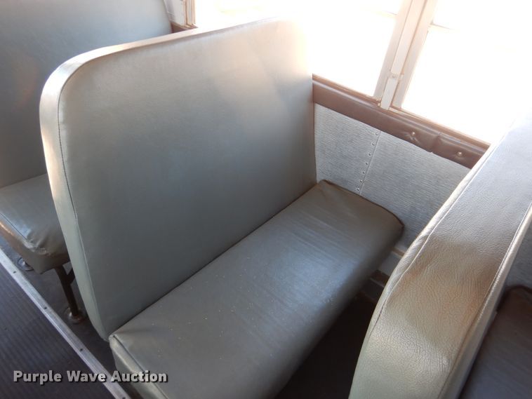 image for item DJ4964 1996 International 3800  school bus