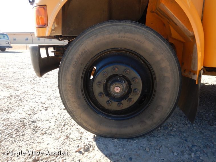 image for item DJ4964 1996 International 3800  school bus