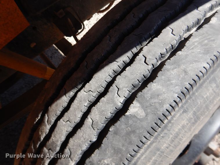 image for item DJ4964 1996 International 3800  school bus