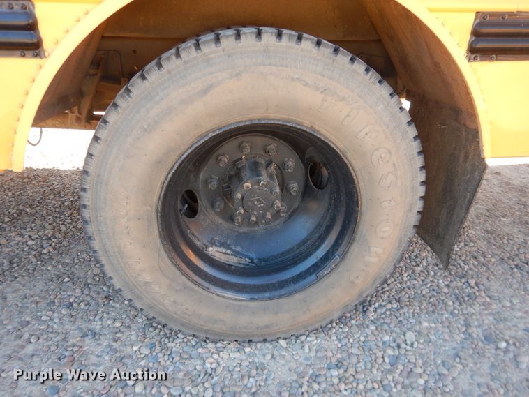 image for item DJ4964 1996 International 3800  school bus