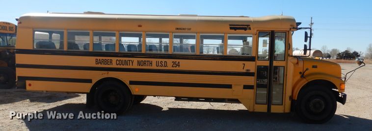 image for item DJ4966 1995 International 3800  school bus