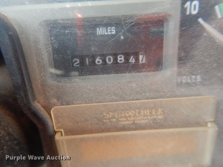 image for item DJ4966 1995 International 3800  school bus