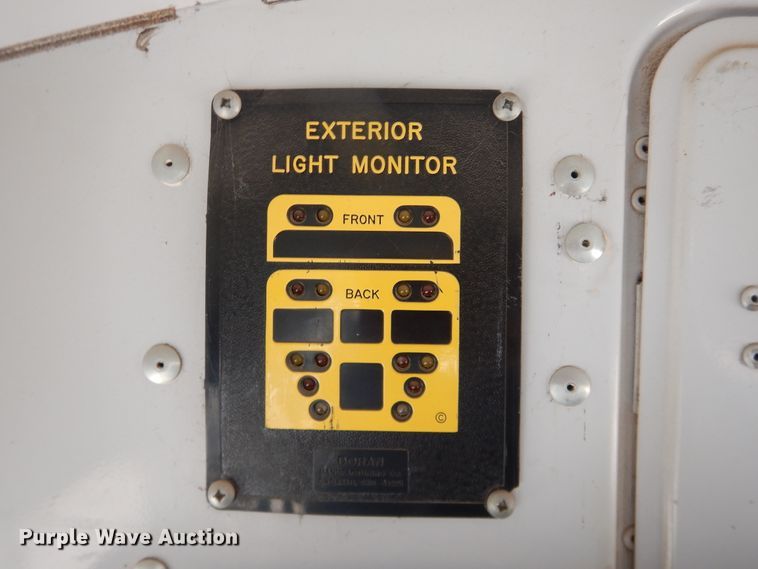 image for item DJ4966 1995 International 3800  school bus