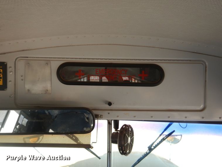 image for item DJ4966 1995 International 3800  school bus