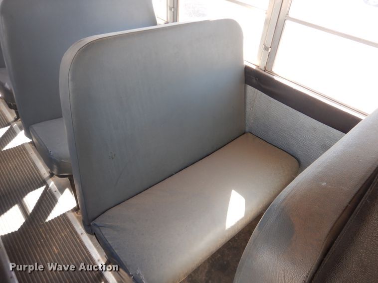 image for item DJ4966 1995 International 3800  school bus