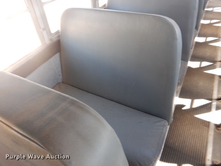 image for item DJ4966 1995 International 3800  school bus