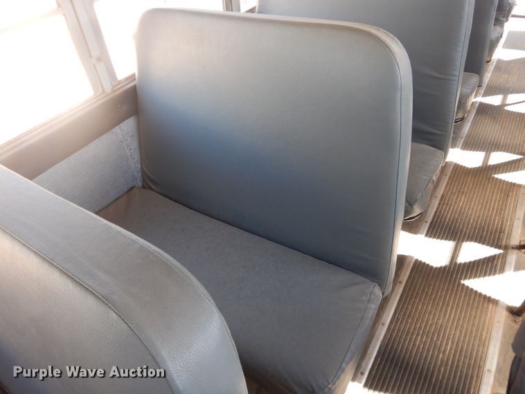 image for item DJ4966 1995 International 3800  school bus