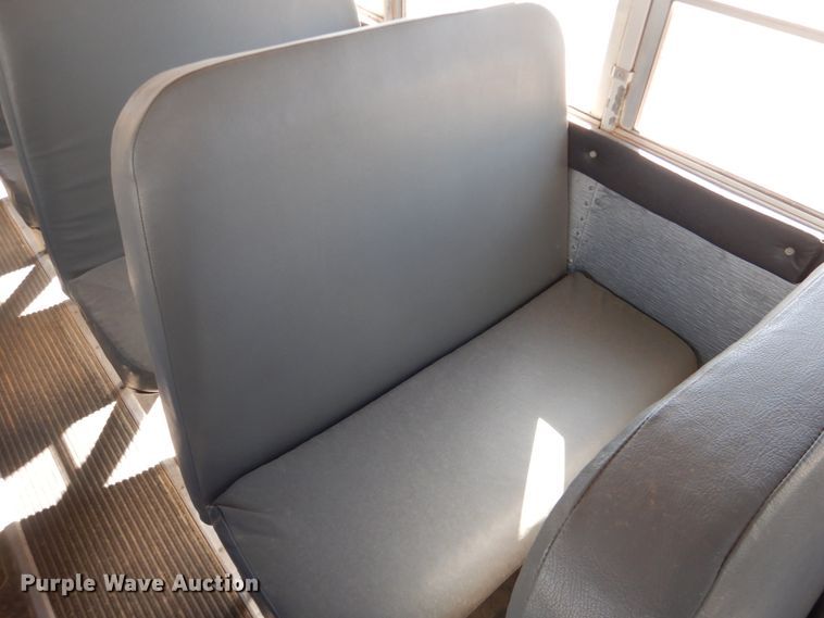 image for item DJ4966 1995 International 3800  school bus