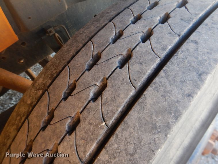 image for item DJ4966 1995 International 3800  school bus