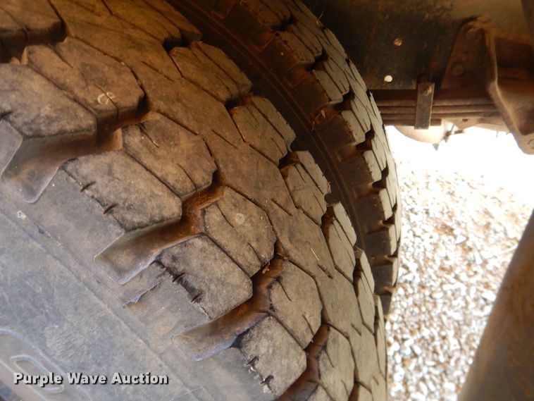 image for item DJ4966 1995 International 3800  school bus