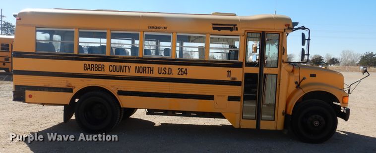 image for item DJ4967 1995 International 3800  school bus