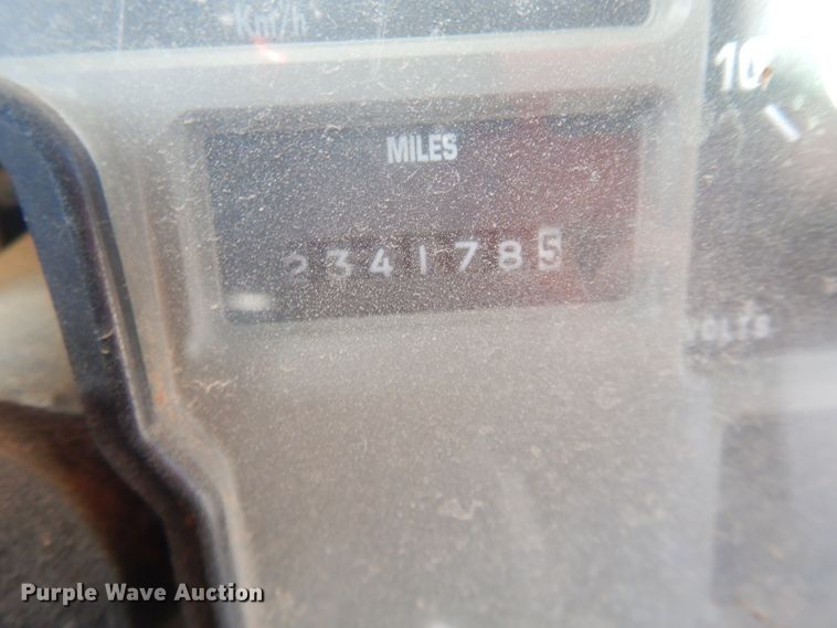 image for item DJ4967 1995 International 3800  school bus