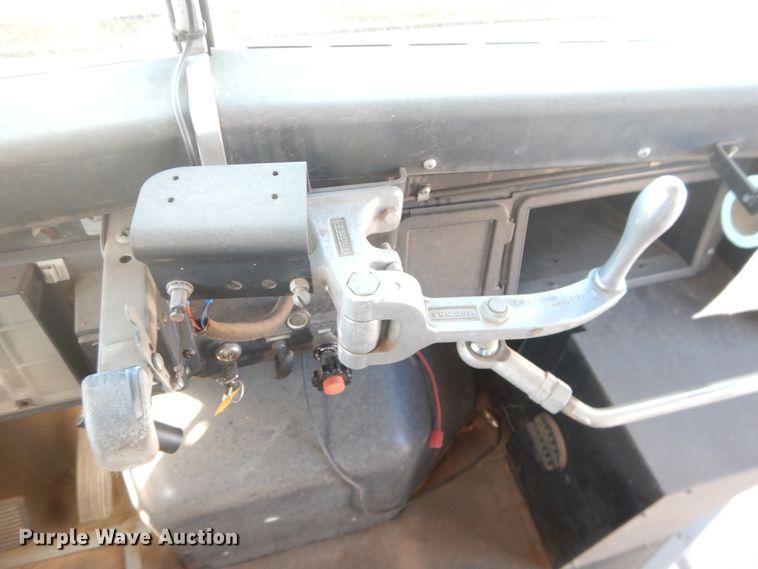 image for item DJ4967 1995 International 3800  school bus