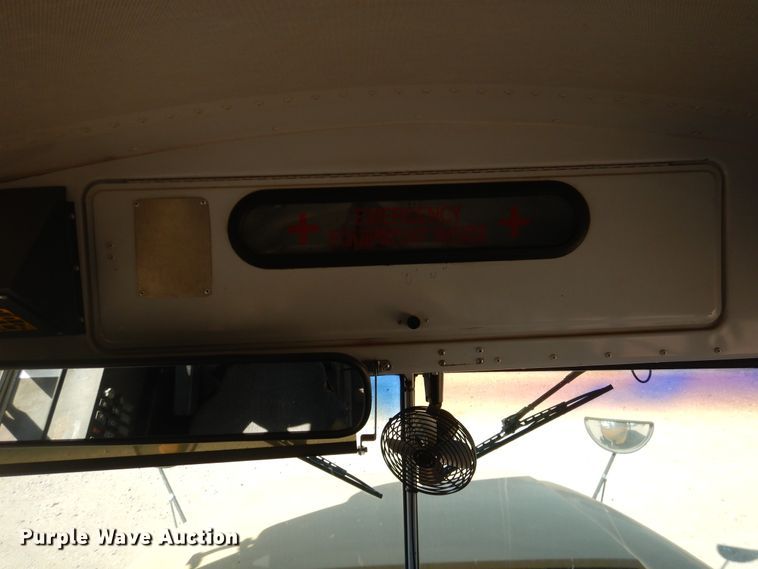 image for item DJ4967 1995 International 3800  school bus