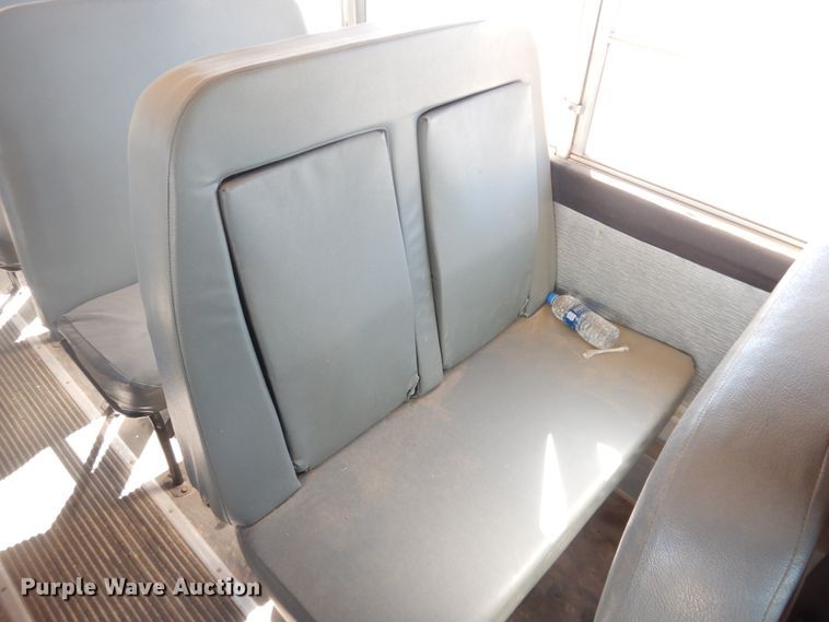 image for item DJ4967 1995 International 3800  school bus