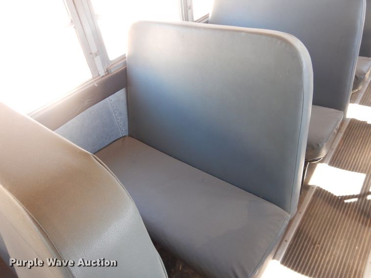 image for item DJ4967 1995 International 3800  school bus