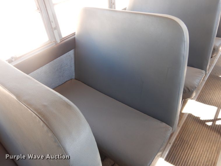 image for item DJ4967 1995 International 3800  school bus