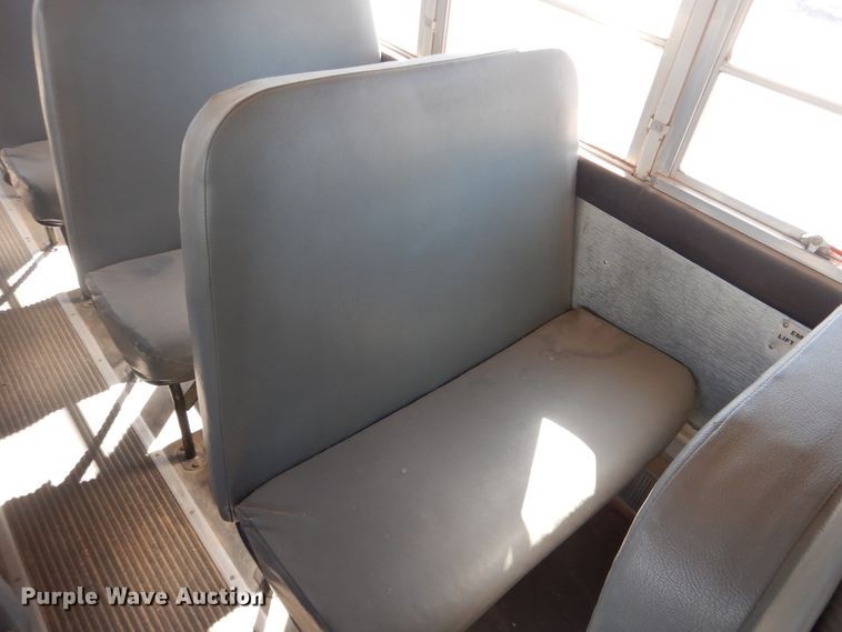 image for item DJ4967 1995 International 3800  school bus