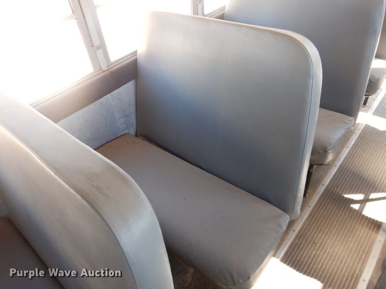 image for item DJ4967 1995 International 3800  school bus