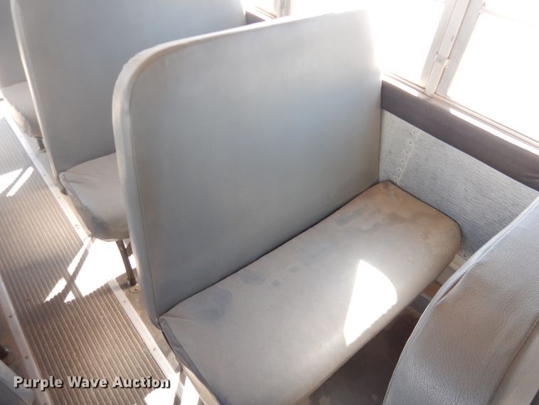 image for item DJ4967 1995 International 3800  school bus