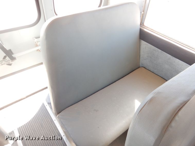 image for item DJ4967 1995 International 3800  school bus