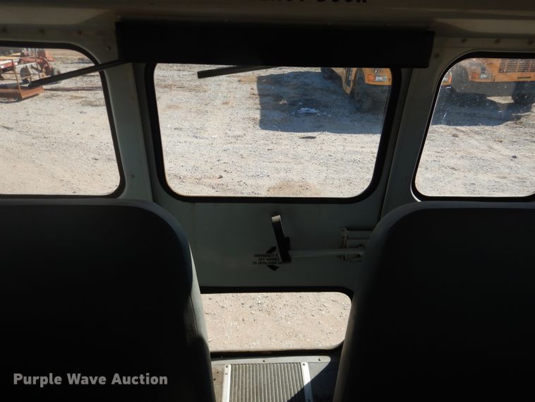 image for item DJ4967 1995 International 3800  school bus