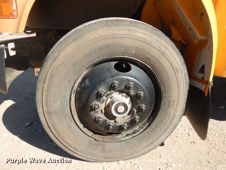 image for item DJ4967 1995 International 3800  school bus