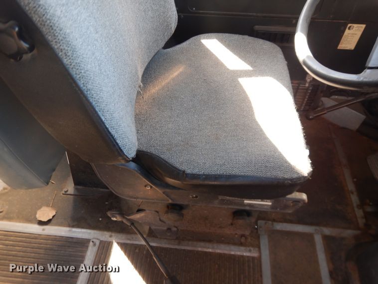 image for item DJ4968 1996 International 3800  school bus