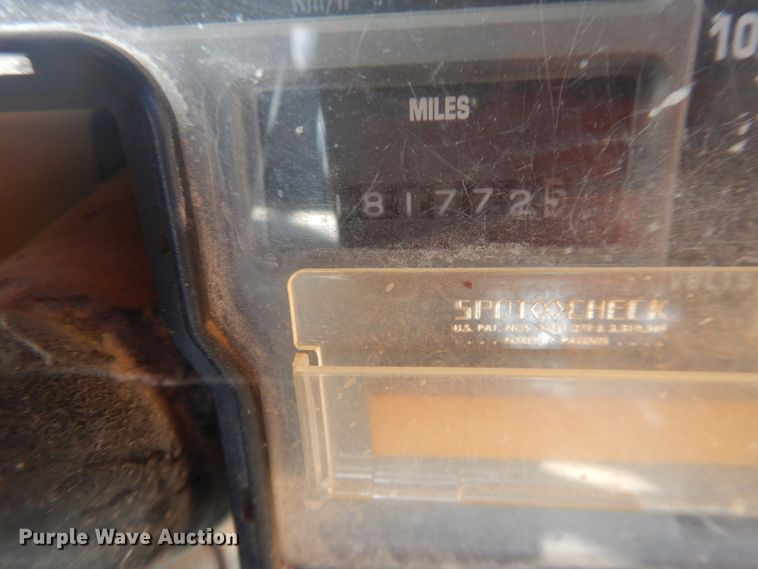 image for item DJ4968 1996 International 3800  school bus