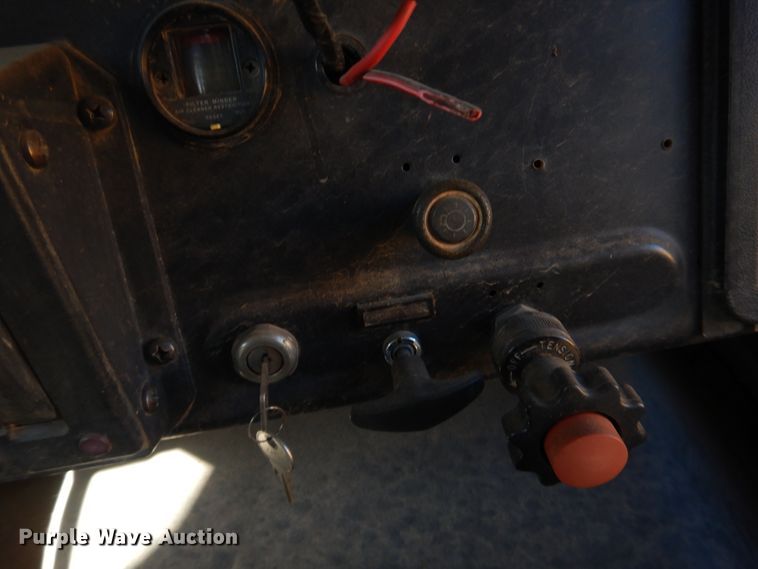 image for item DJ4968 1996 International 3800  school bus