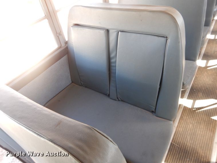 image for item DJ4968 1996 International 3800  school bus