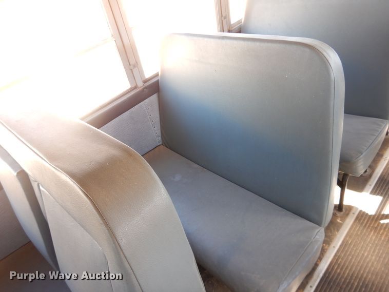 image for item DJ4968 1996 International 3800  school bus