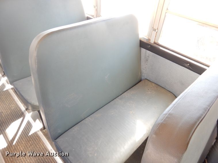 image for item DJ4968 1996 International 3800  school bus