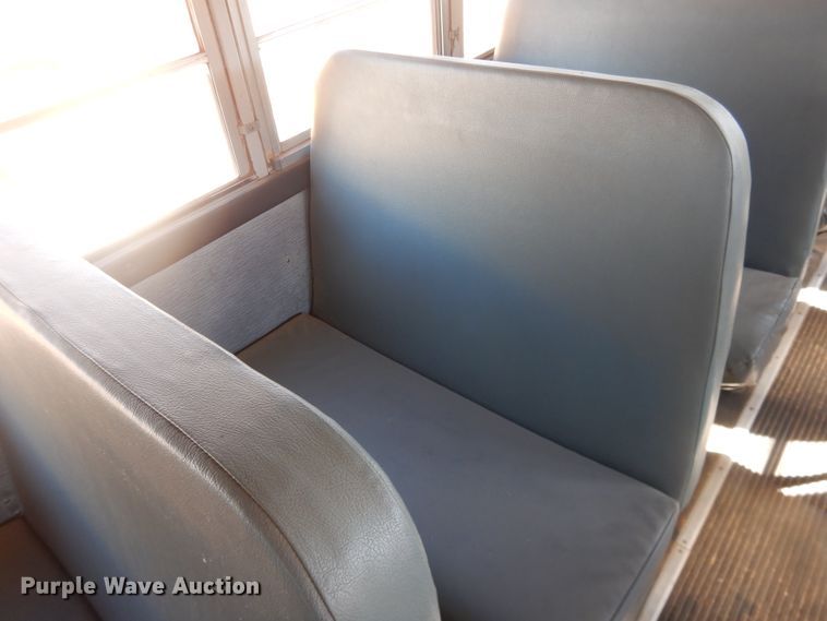 image for item DJ4968 1996 International 3800  school bus