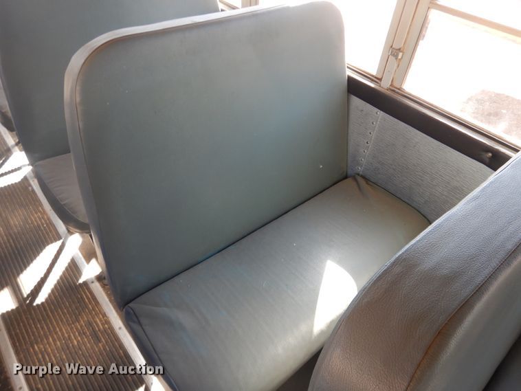 image for item DJ4968 1996 International 3800  school bus