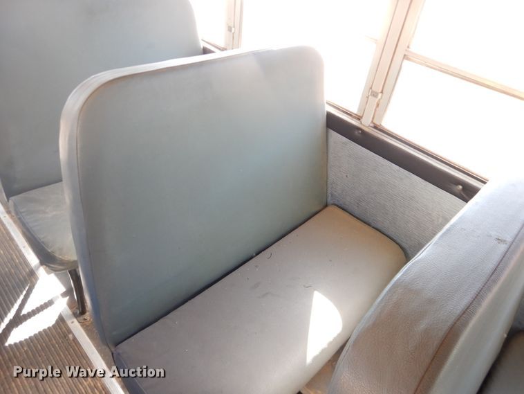 image for item DJ4968 1996 International 3800  school bus